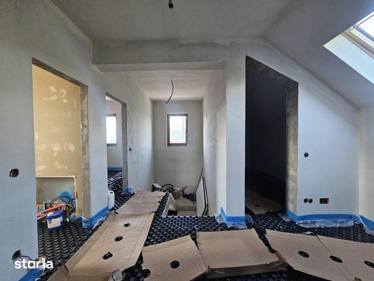 Casă cu 5 camere cu Teren 783 Mp în Feleacu