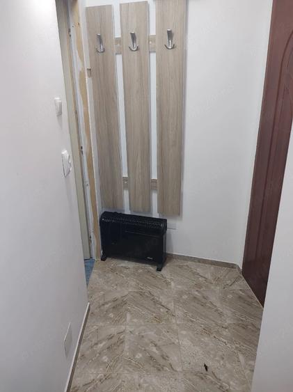 Garsonieră decomandată în Brazi