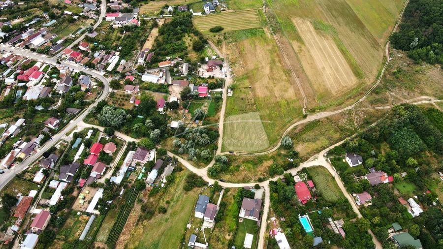 Teren Construcții intravilan de 2688 mp, în Țegheș