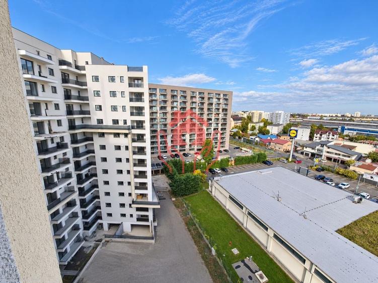 Apartament cu 3 camere semidecomandat în Titan