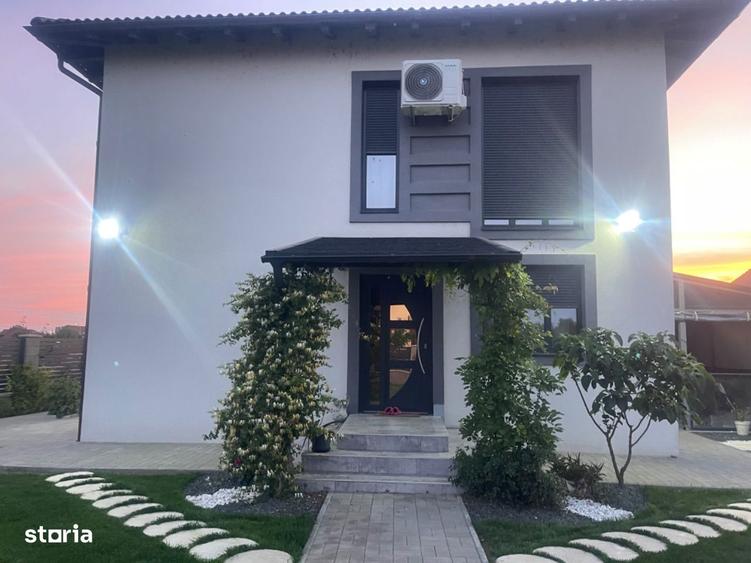 Casă cu 5 camere cu Teren 800 Mp în Săcălaz