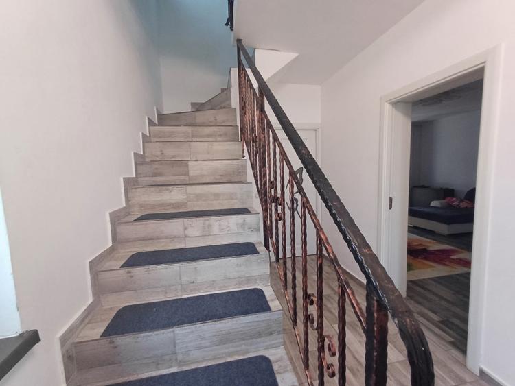 Duplex cu 4 camere cu Canalizare în Miroslava