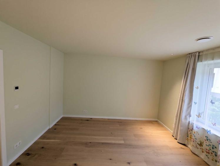 Casă cu 3 camere cu Teren 280 Mp în Exterior Vest