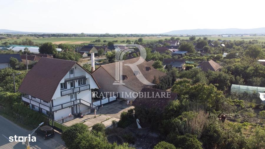 Casă cu Teren 3200 Mp în Sântandrei
