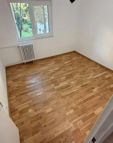 Apartament cu 2 camere decomandat în Filiași