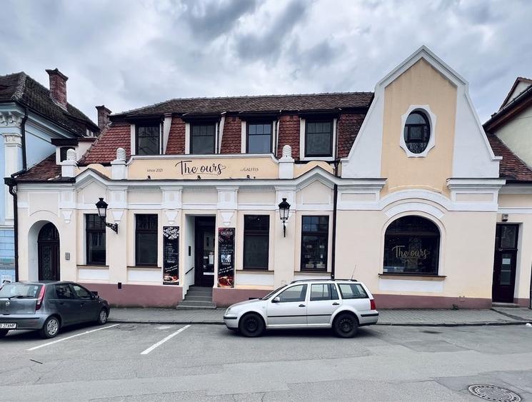 Casă cu 4 camere în Central