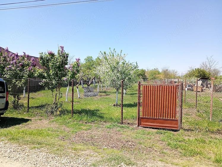 Teren de 477 mp, în Boldești