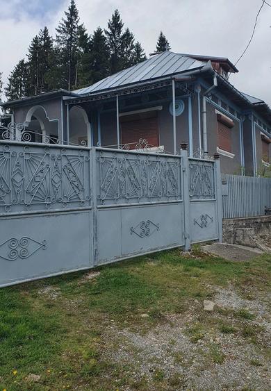 Casă cu 3 camere cu Teren 800 Mp în Beliș