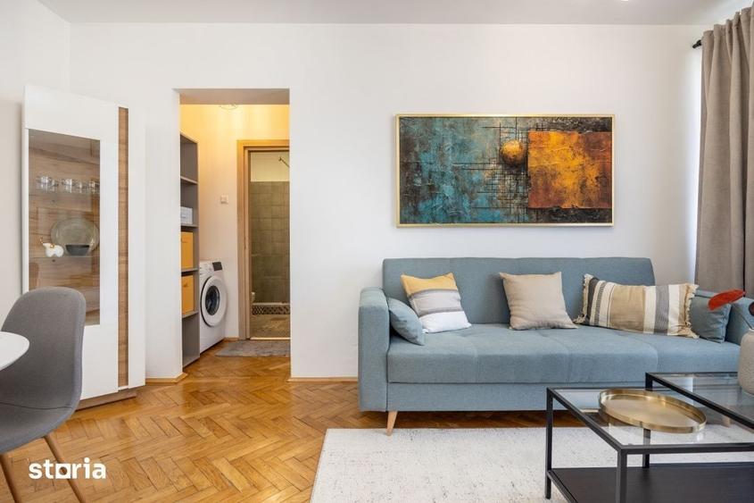 Apartament cu 3 camere în Romană