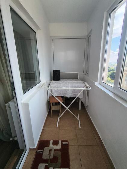 Apartament cu 3 camere decomandat, mobilat în Gara