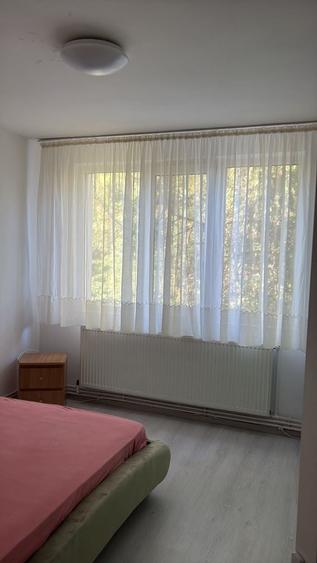 Apartament cu 2 camere semidecomandat, mobilat în Micro 16