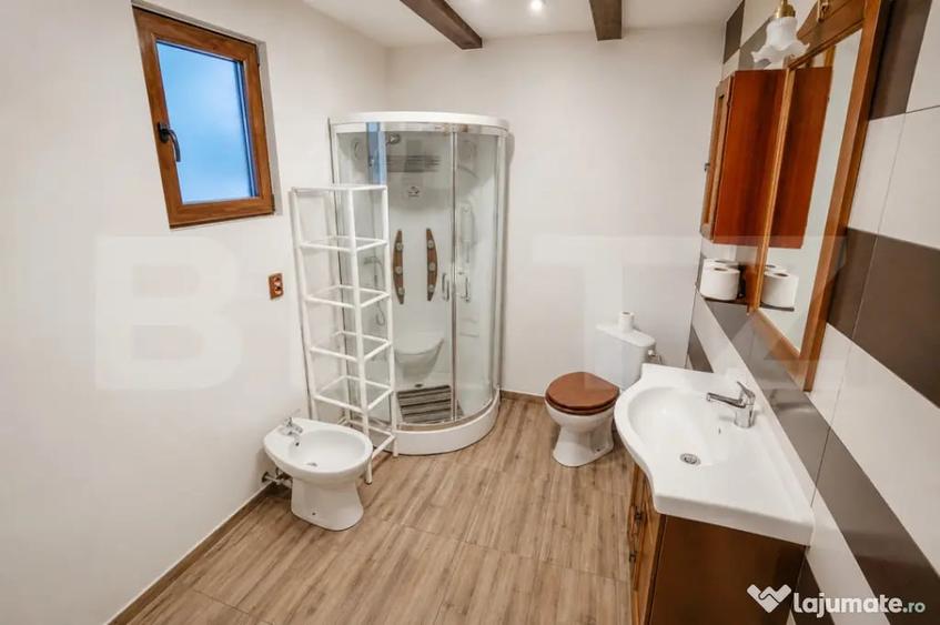 Casă cu 5 camere cu Teren 700 Mp în Prundu Bârgăului