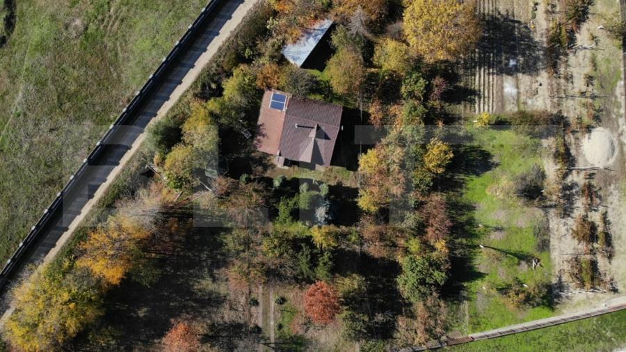 Casa de vacan?a, teren 1000 mp, parau la limita proprie - 5