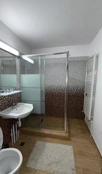 Apartament cu 2 camere decomandat, mobilat în Vitan
