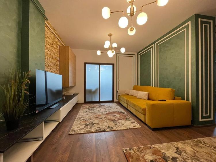 Apartament cu 3 camere semidecomandat în Cug