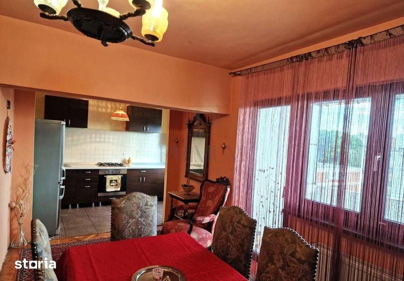 Apartament cu 3 camere decomandat în Circumvalațiunii