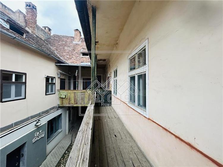 Apartament cu 2 camere nedecomandat în Ultracentral