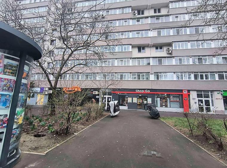 Apartament cu 3 camere decomandat în Drumul Taberei