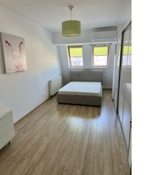 Apartament cu 3 camere decomandat în Vitan