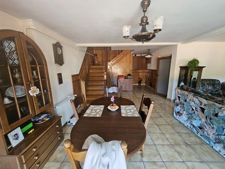 Casă individuală cu 5 camere cu Teren 159 Mp în Schei