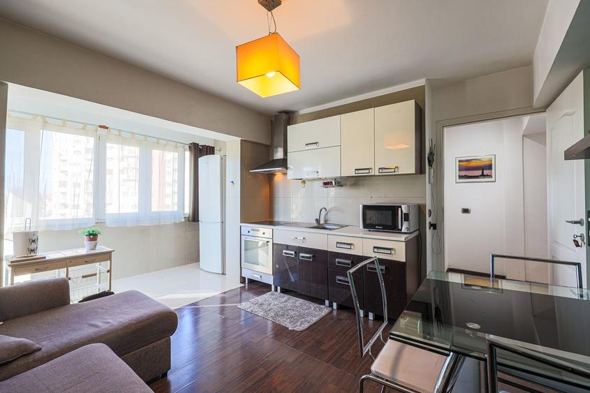 Apartament cu 2 camere decomandat, mobilat în P-ța Spitalului