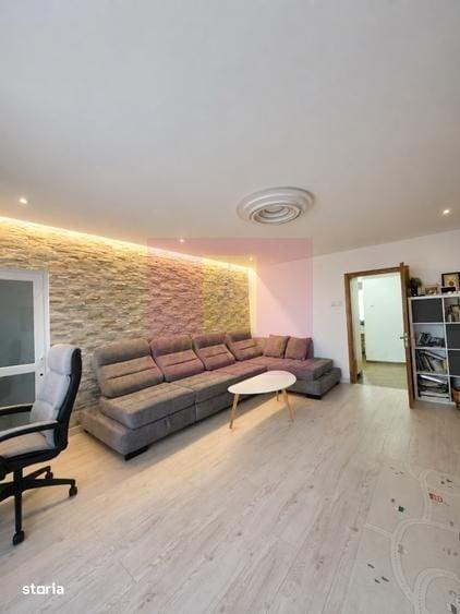 Apartament cu 3 camere în Unirii