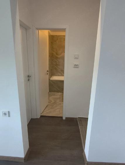 Apartament cu 2 camere semidecomandat în Girocului