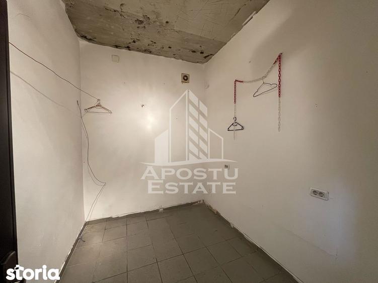 Spațiu comercial, de 255 mp, în Ronaț