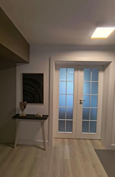 Apartament cu 4 camere decomandat în Central