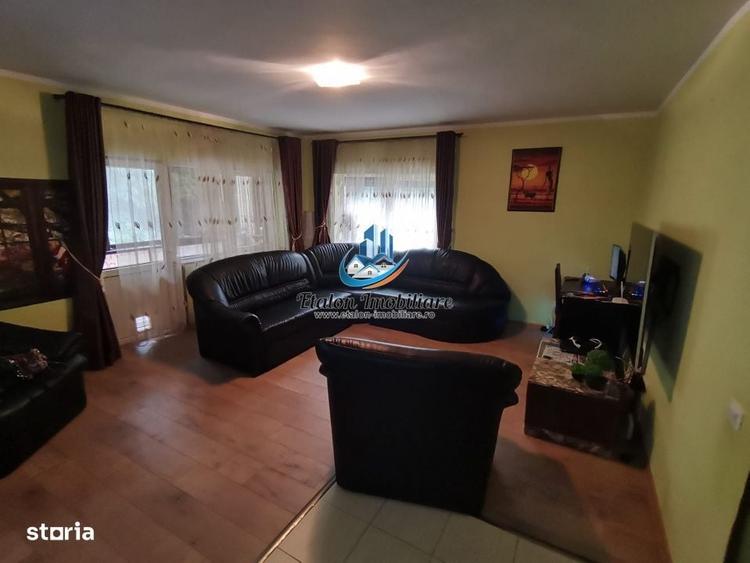 Apartament cu 4 camere decomandat în Calea Romanului