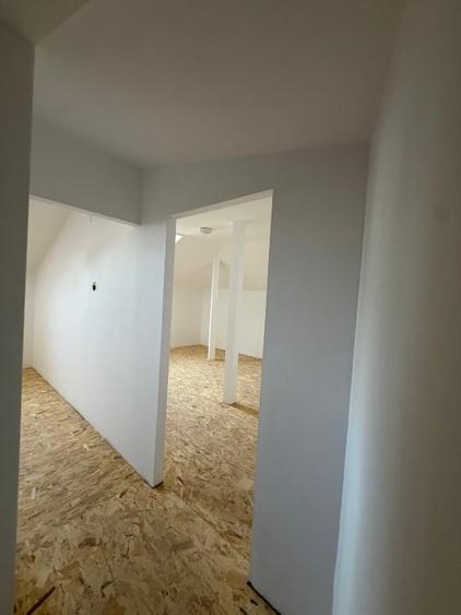 Casă cu 4 camere cu Canalizare în Central