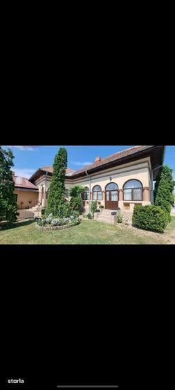 Casă cu 4 camere în Stolnici