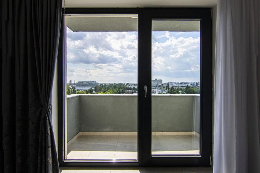 Apartament cu 2 camere decomandat, mobilat în Central