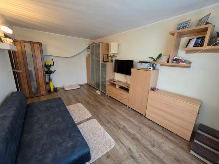 Apartament cu 2 camere decomandat în Colentina