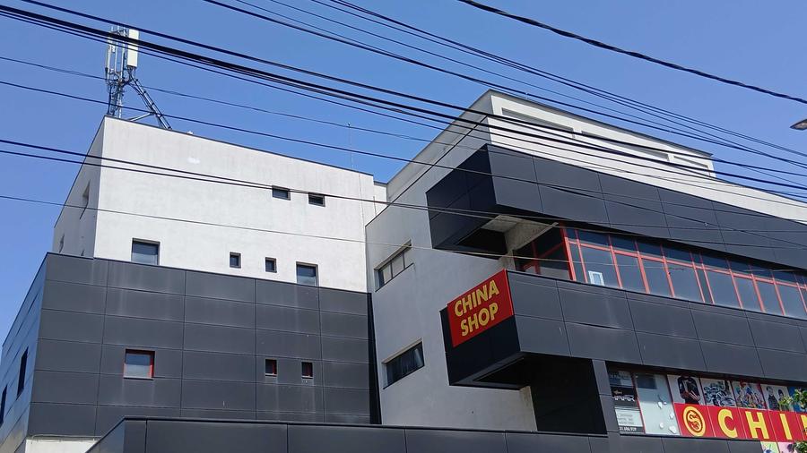 Spațiu comercial, de 600 mp, în Exterior Vest
