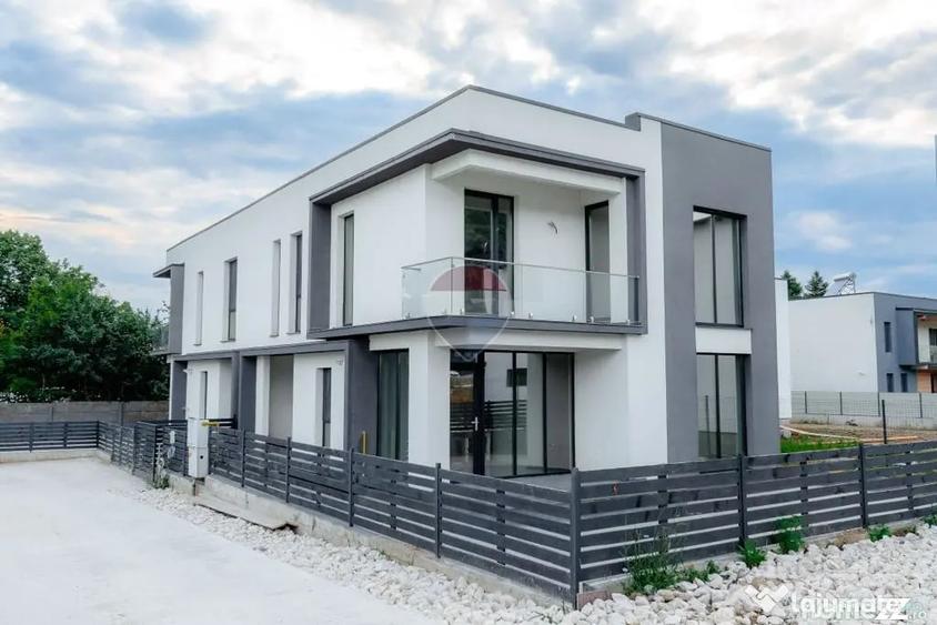 Casă cu 3 camere cu Teren 181 Mp în Budeasa