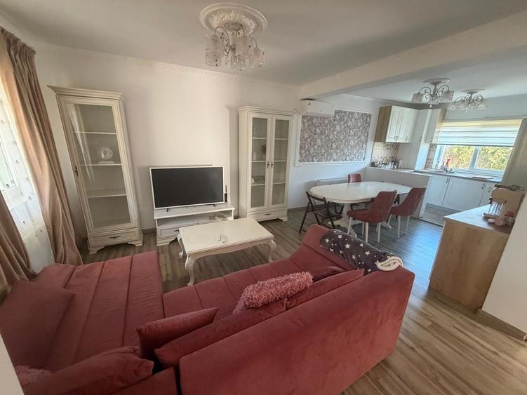 Casă individuală cu 3 camere cu Teren 300 Mp în Domnești