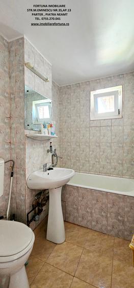 Apartament cu 3 camere semidecomandat în Dărmănești