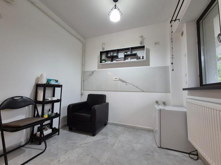 Garsonieră decomandată în Valea Adâncă