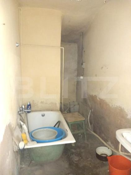 Casă individuală cu 3 camere cu Canalizare în Micro 11