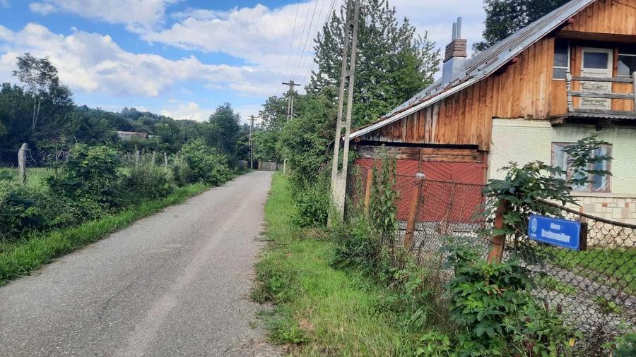 Casă cu 4 camere în Brebu