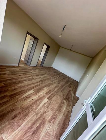 Duplex cu 4 camere cu Canalizare în Ghiroda