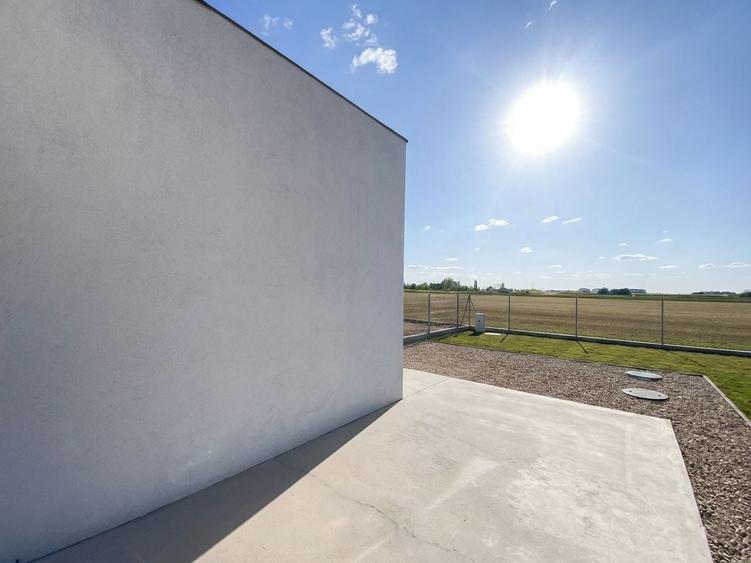 Duplex cu 4 camere cu Canalizare în Săcălaz
