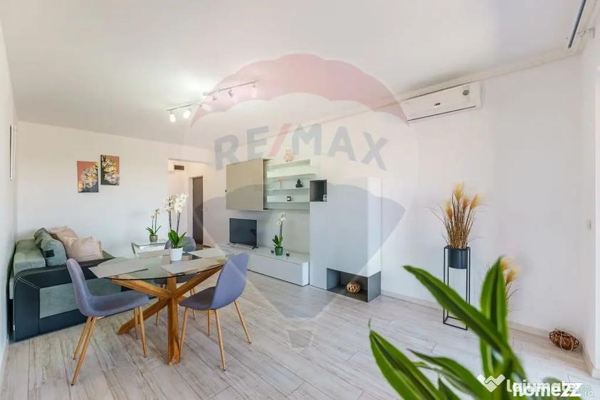 Apartament cu 3 camere decomandat în Central