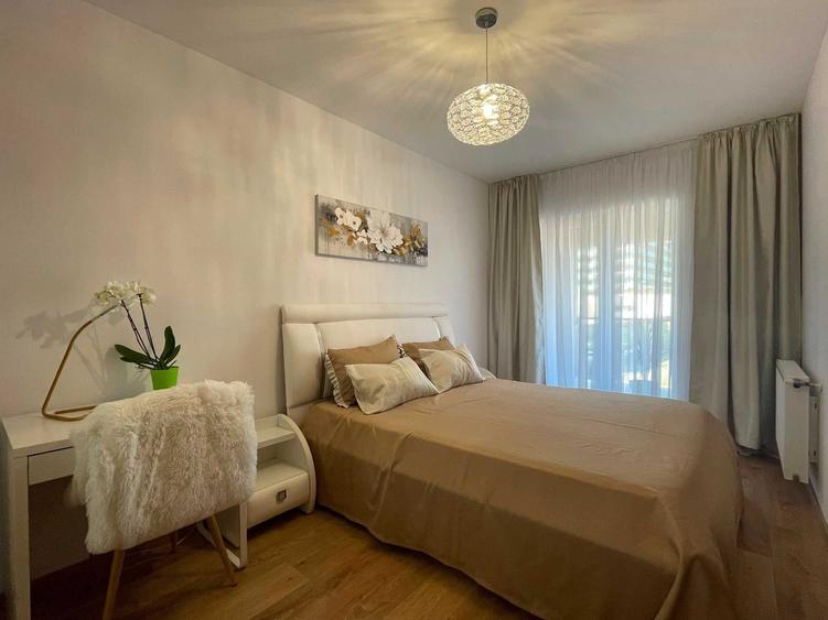 Apartament cu 2 camere semidecomandat în Coman