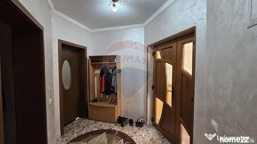 Casă cu 6 camere cu Teren 1000 Mp în Sfântu Ilie