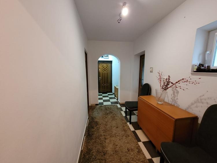 Apartament cu 3 camere decomandat în Fălticeni
