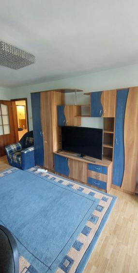 Apartament cu 3 camere decomandat în Dacia