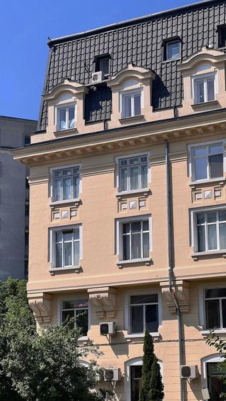 Apartament cu 5 camere semidecomandat în Ultracentral