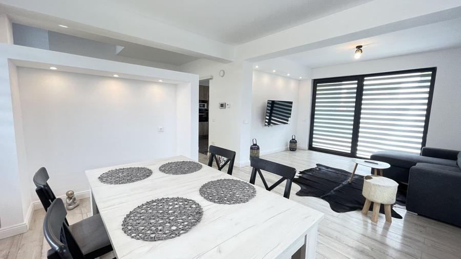 Casă individuală cu 5 camere cu Teren 600 Mp în Corbeanca